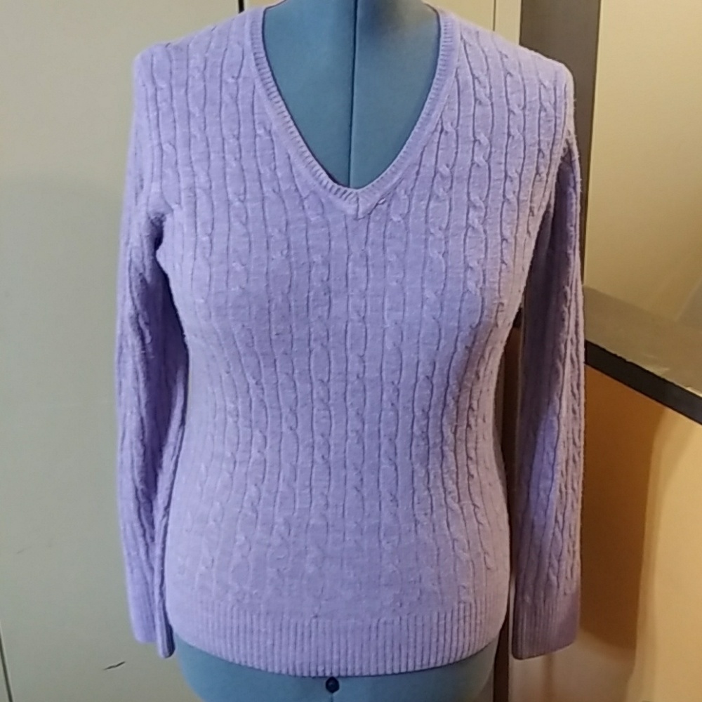 *3 for $18* Womens lavender v-neck sweater large